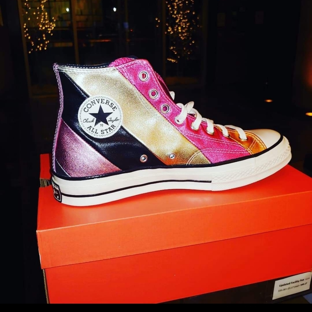 New in box Chuck 70 Rainbow Metalic leather size 11